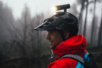 Knog Scheinwerfer PWR MTB 2000 Set mit Helm- und Lenkerhalter black  Produktbild 1